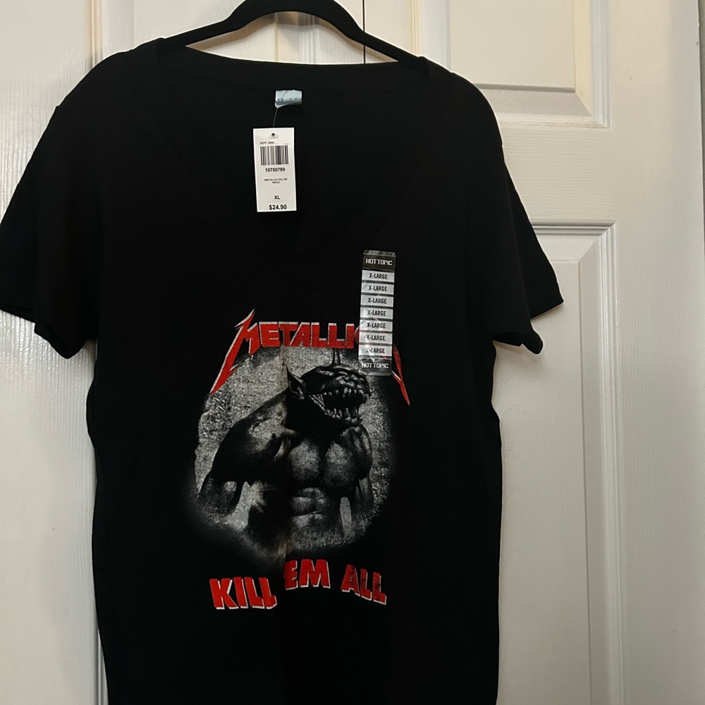Hot Topic Black V-Neck T-Shirt Metallica xl